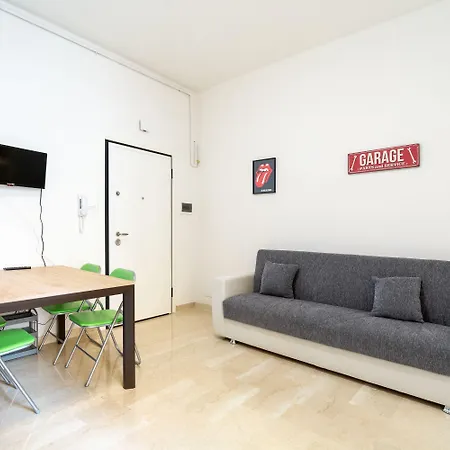 Housmart San Carlo 17 * Bologna