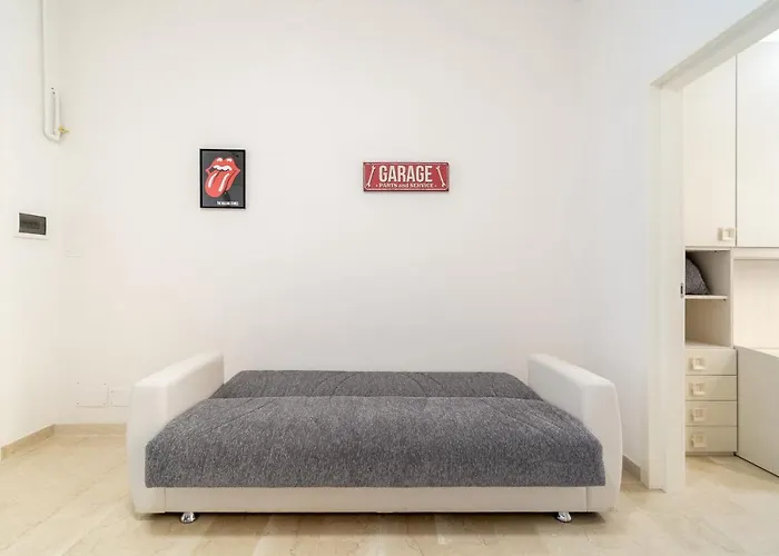 Housmart San Carlo 17 شقة *