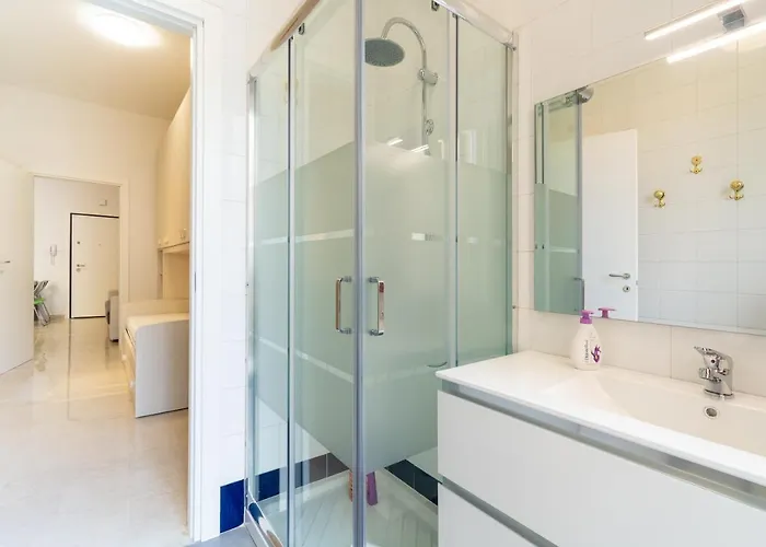 Housmart San Carlo 17 بولونيا