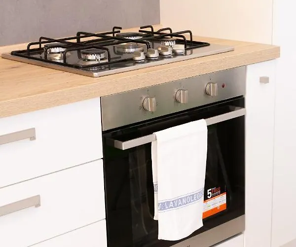 Housmart San Carlo 17 بولونيا