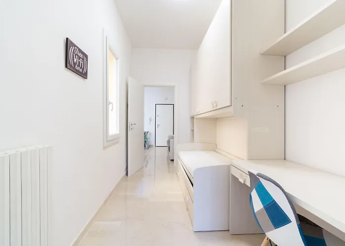 Housmart San Carlo 17 *